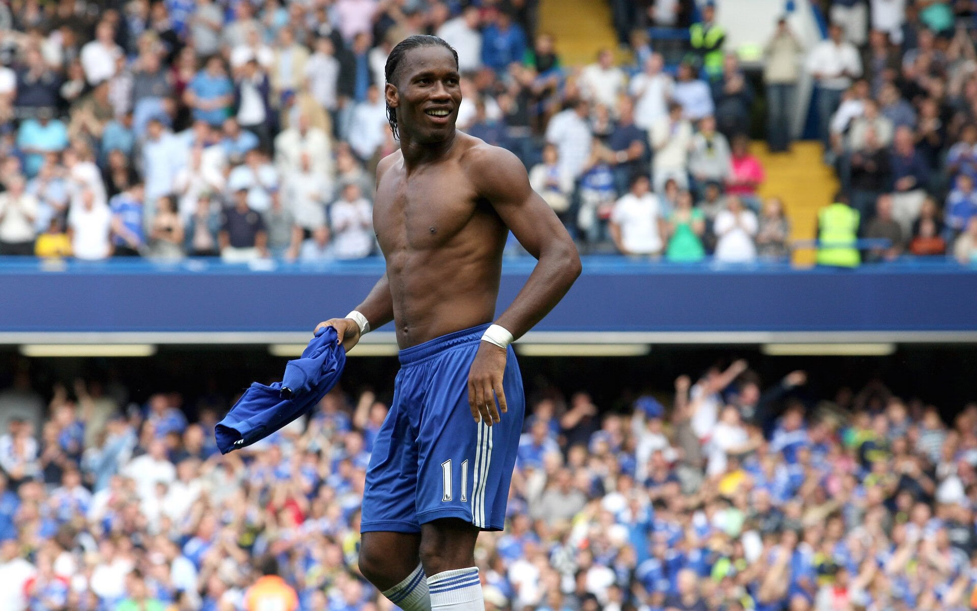 中国足球青少年训练营引入体态管理课程，青少年足球专项体能训练教程